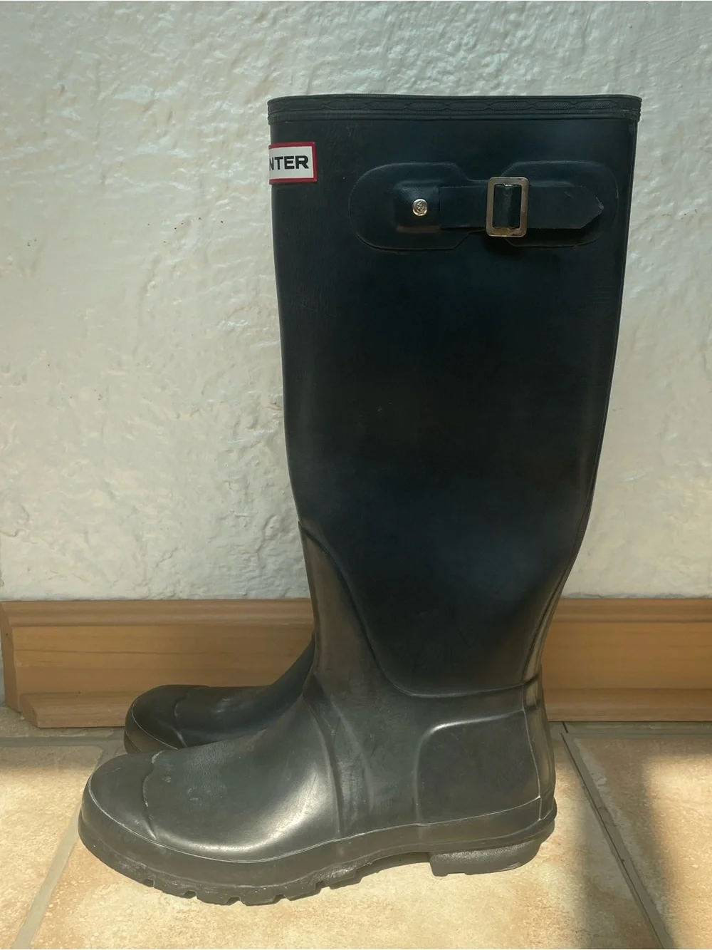 Hunter knee height  black wellies waterproof snow rain boots, Size US 8